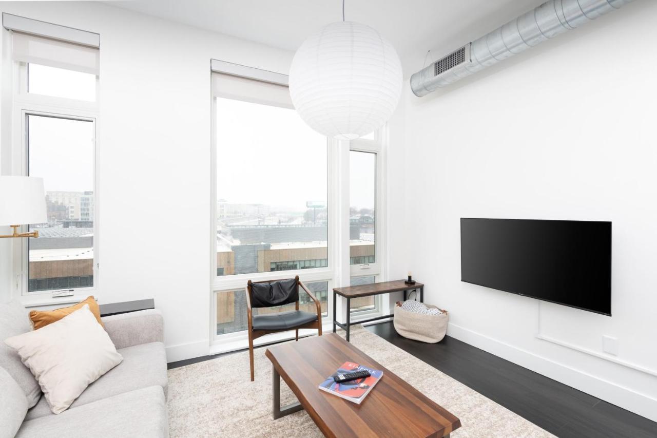 Flexhome Skywalk To Fiserv U4 With Rooftop, Gym, And Parking Милуоки Екстериор снимка